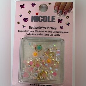 🛍️Any 5 items for $15 🛍️ iridescent rhinestone nail accents
